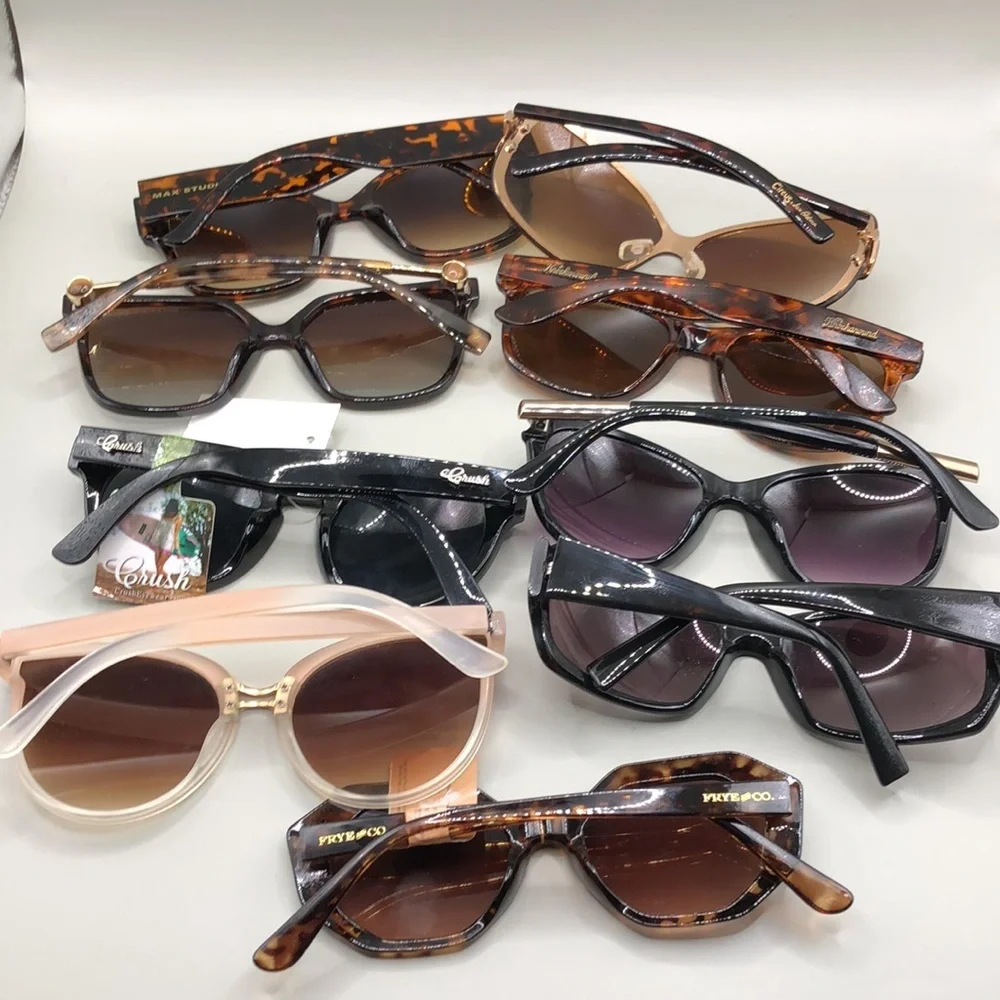 Curated bundle 9 trendy fashion sunglasses variety of brands and styles. - Picture 7 of 16